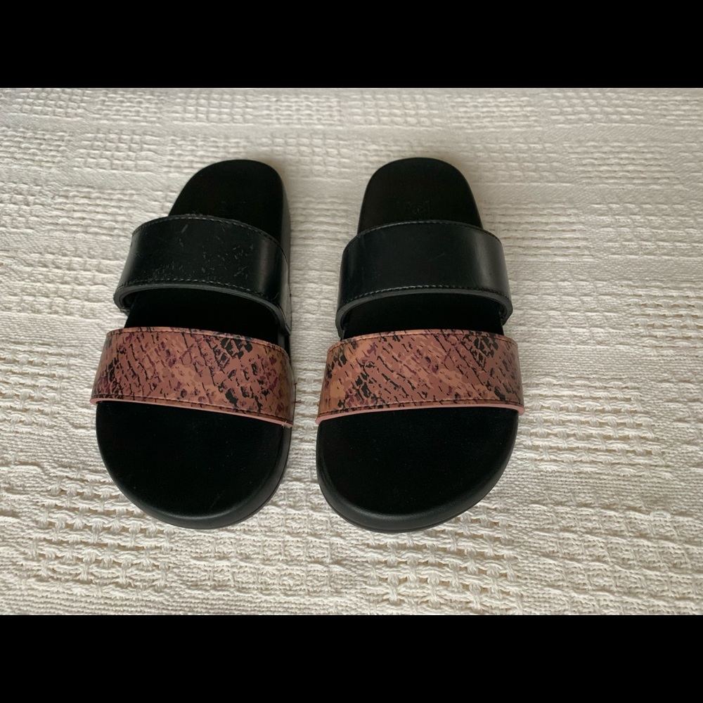 Pink/Black slides
